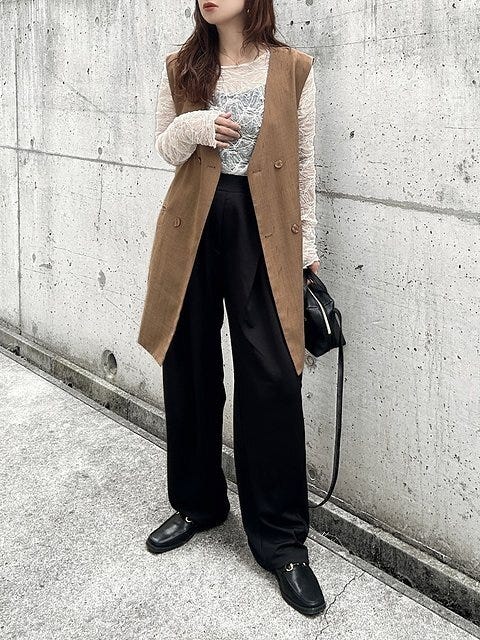 黒ワイドパンツ コーデ 黒ワイドパンツコーデ4