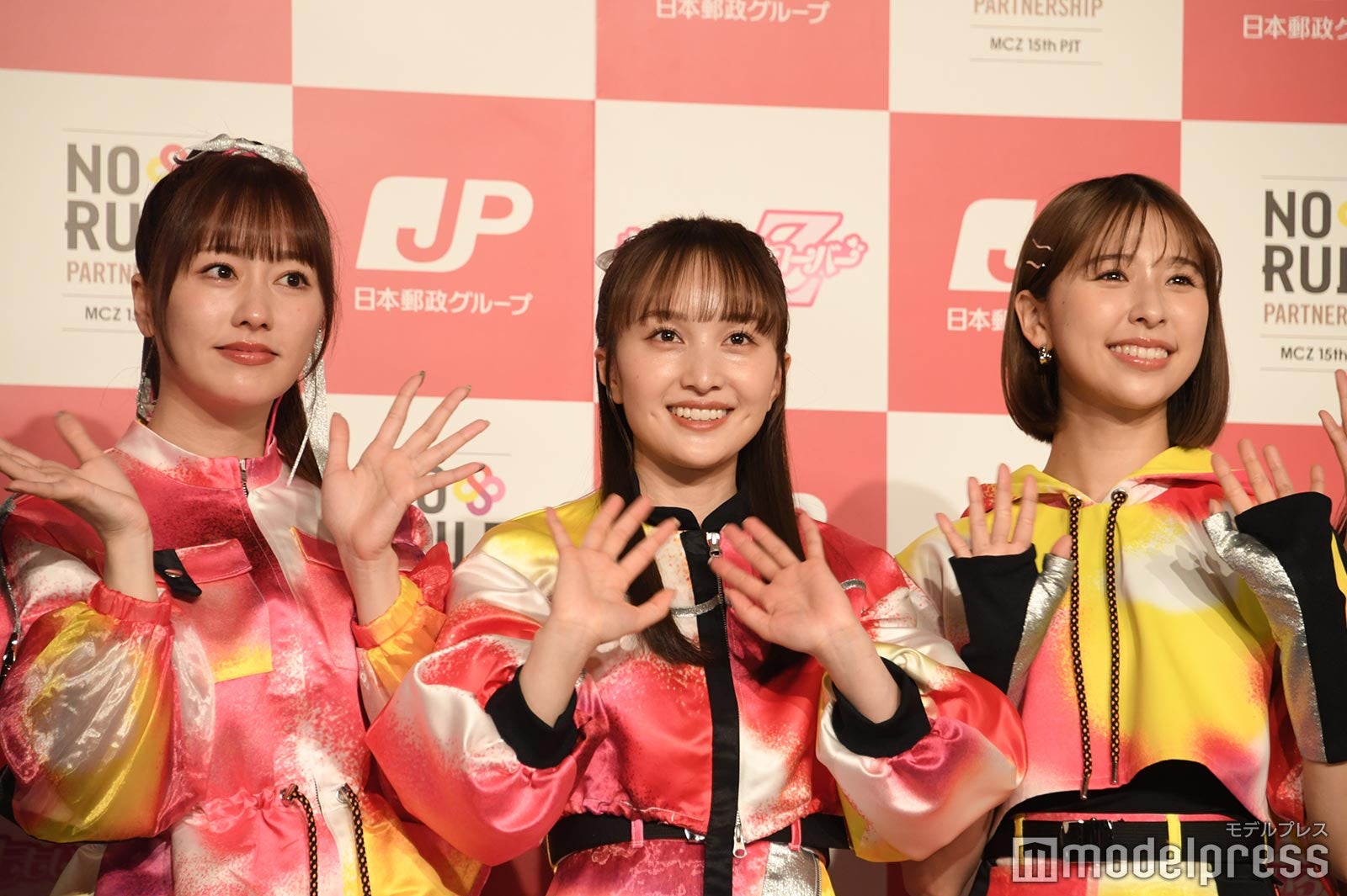 ももいろクローバーZ／（左から）佐々木彩夏、百田夏菜子、玉井詩織（C）モデルプレス