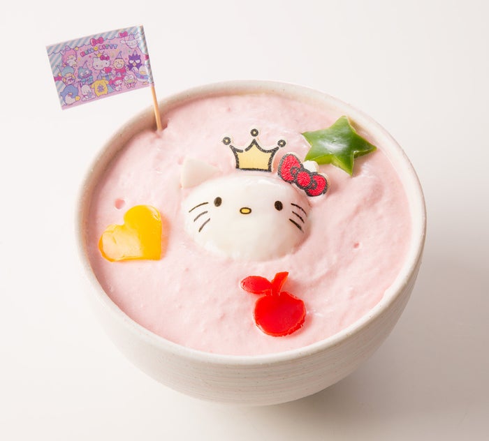 ハローキティのふわふわカレーうどん1,390円(C)1976,2019 SANRIO CO.,LTD.APPROVAL NO.S585334