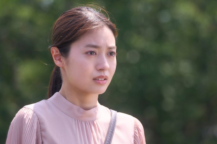 田辺桃子「癒やしのお隣さんには秘密がある」第12話より(C)日本テレビ