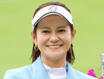 「5年ぶり？ばっさりショートに」41歳になった宮里藍さん、雰囲気激変姿に驚き「初優勝ん時より短い」「ショート美人さん」
