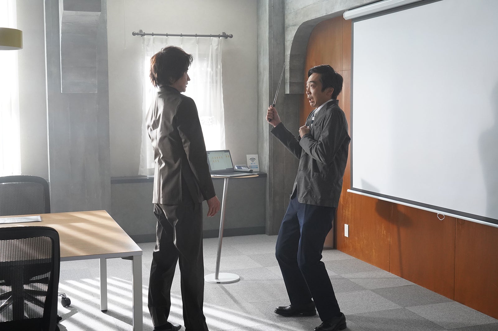 藤原竜也／新CM「プレゼン」篇より（提供写真）