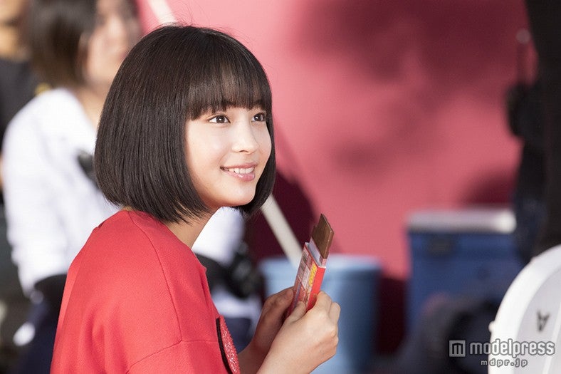 広瀬すず／CMメイキング風景