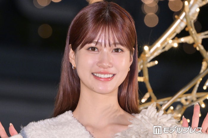 生見愛瑠「よく見たら…」ミニスカコーデにファン絶賛「スタイル神」「気づかなかった」と反響