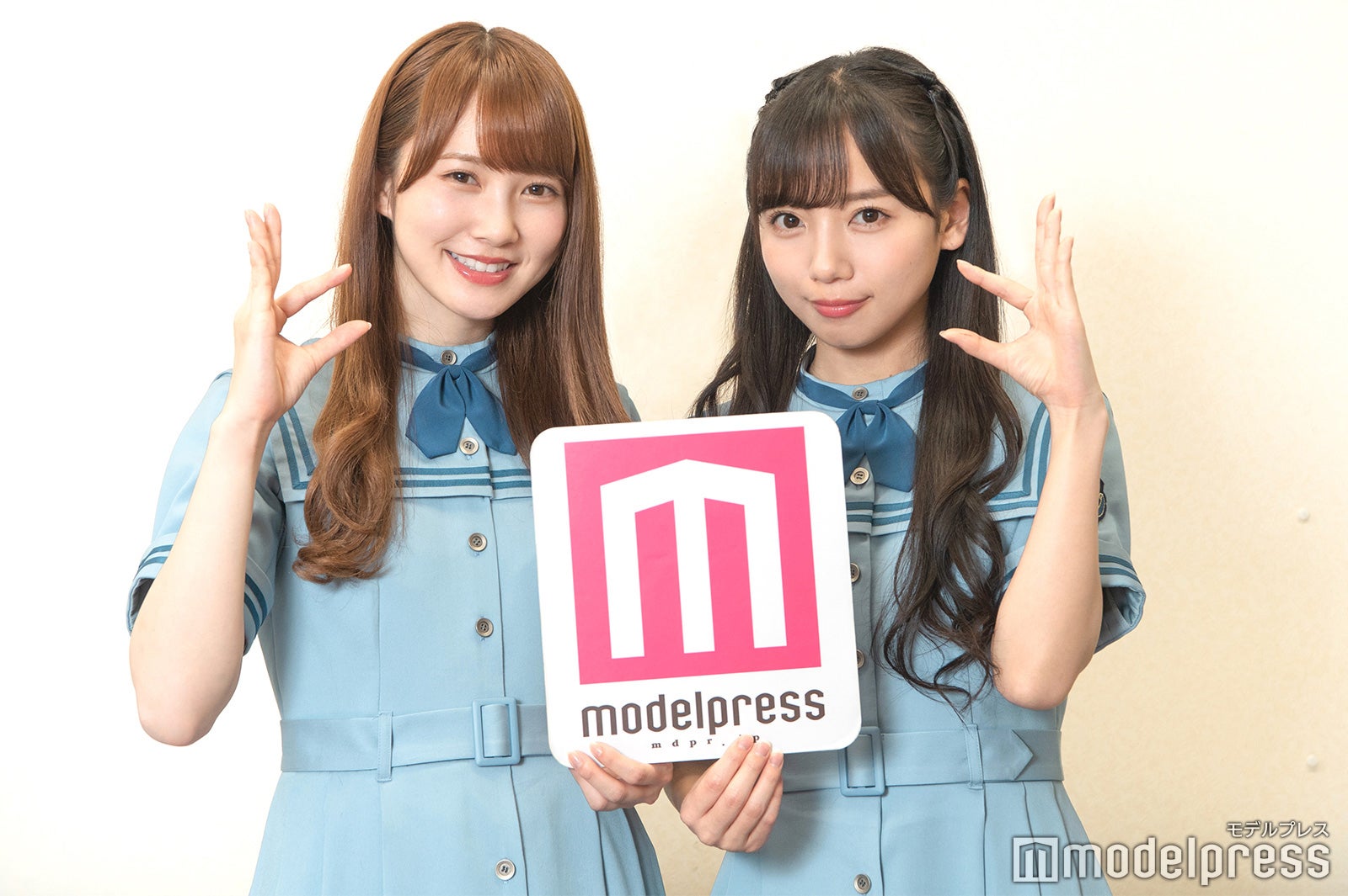 加藤史帆、齊藤京子（C）モデルプレス