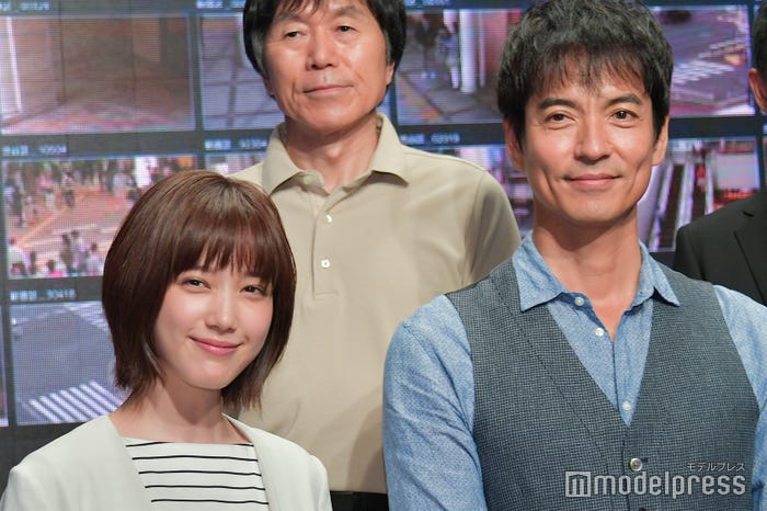 本田翼、沢村一樹 (C)モデルプレス