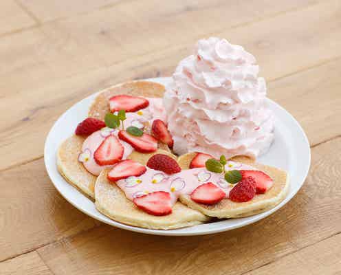 あわいピンクのとちおとめパンケーキ 「エッグスンシングス」アニバーサリーで新登場