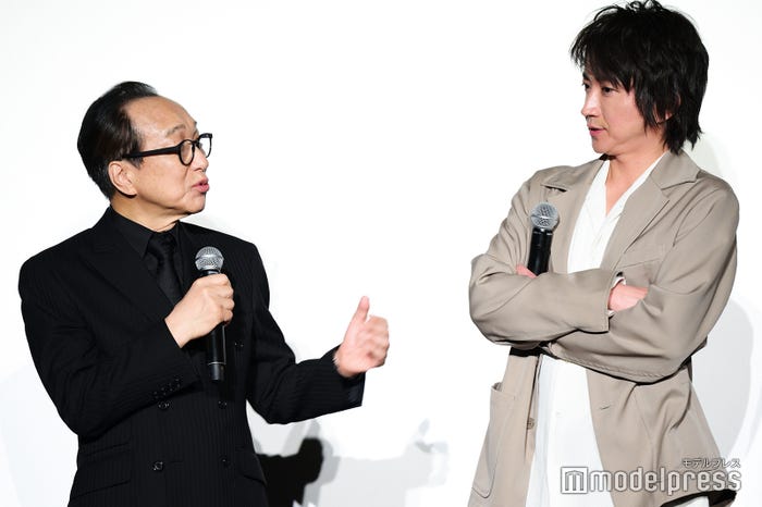 小日向文世、藤原竜也(C)モデルプレス