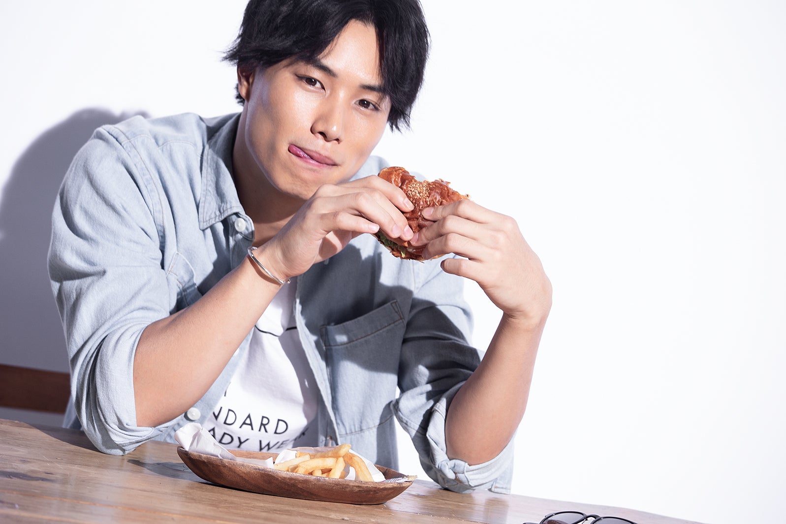 鈴木伸之／海外ウエディング情報誌『ゼクシィ海外ウエディング 2019 Spring＆Summer』より（提供写真）