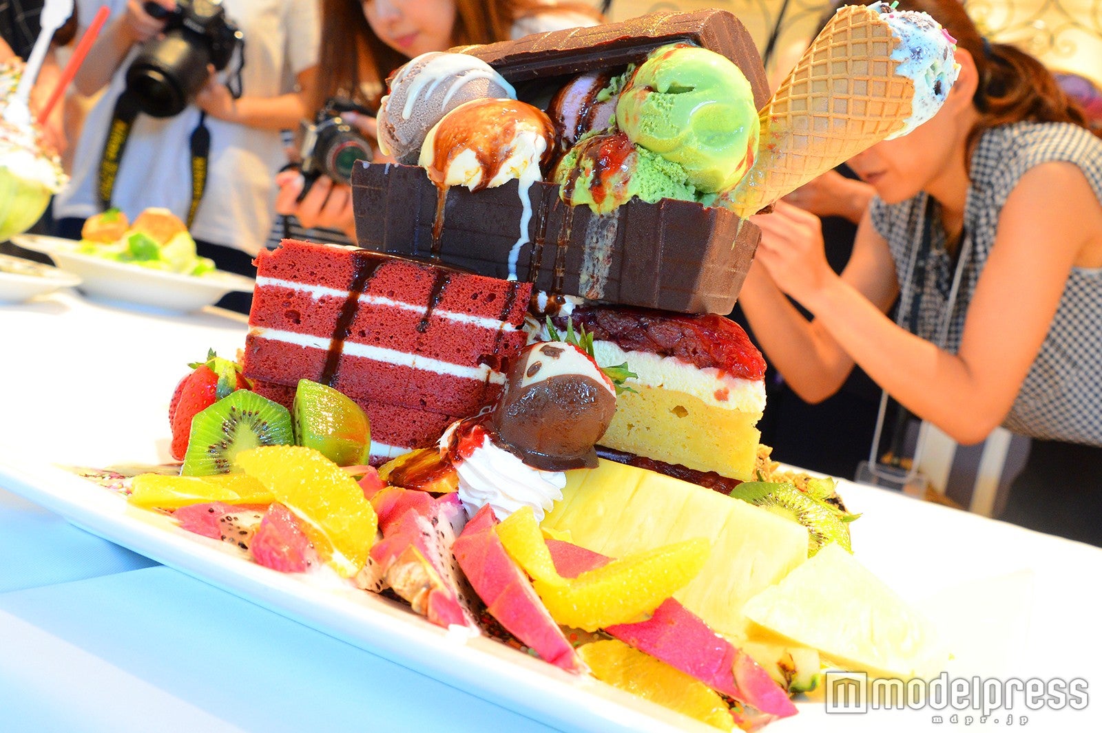 セレンディピティスリー（C）モデルプレス