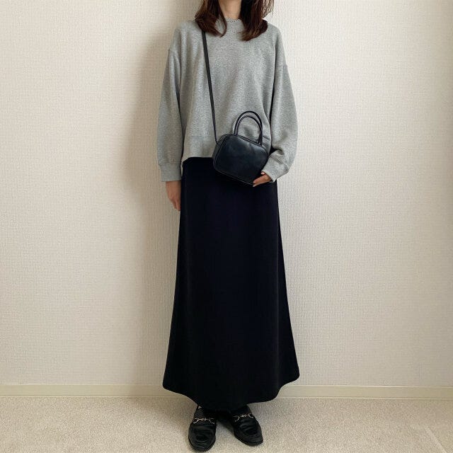 ユニクロ　スウェット　ロングスカート　黒