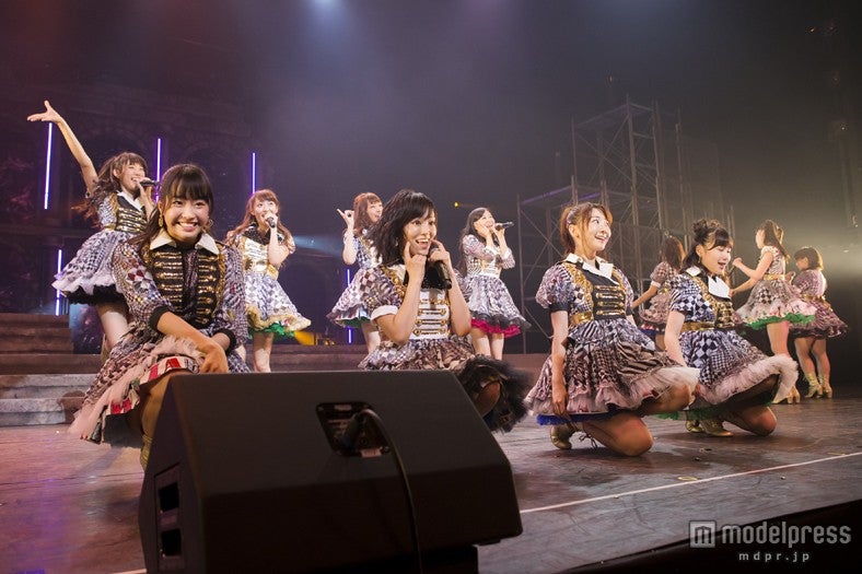 初の全国ツアー「NMB48 Tour 2014 In Summer 世界の中心は大阪や～なんば自治区～」のチームNより（C）NMB48