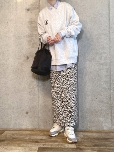 スウェット　コーデ　秋