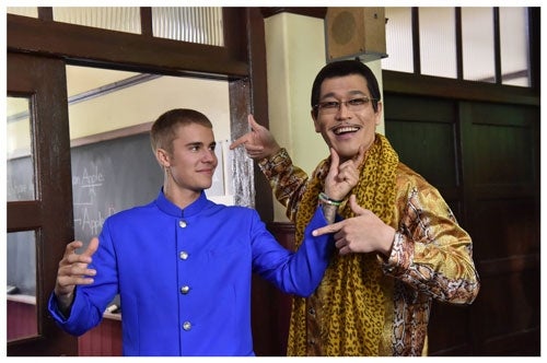 ピコ太郎、“恩人”ジャスティン・ビーバーとついに対面　2ショットに世界中から反響