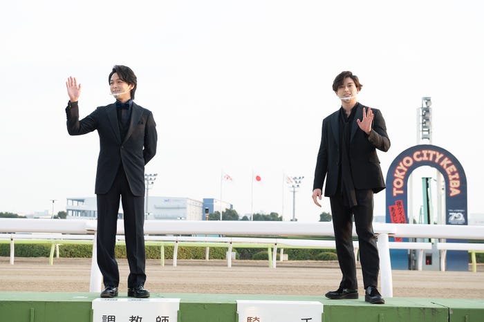 中村倫也、新田真剣佑 (提供写真)