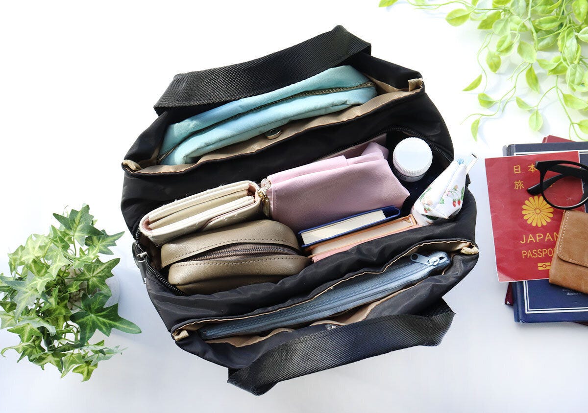 JTB完全監修　旅がもっと楽しくなる！オールシーズン使える3層バッグ使用例