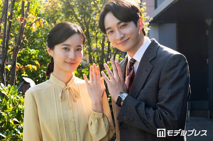 生田絵梨花、小関裕太(C)モデルプレス