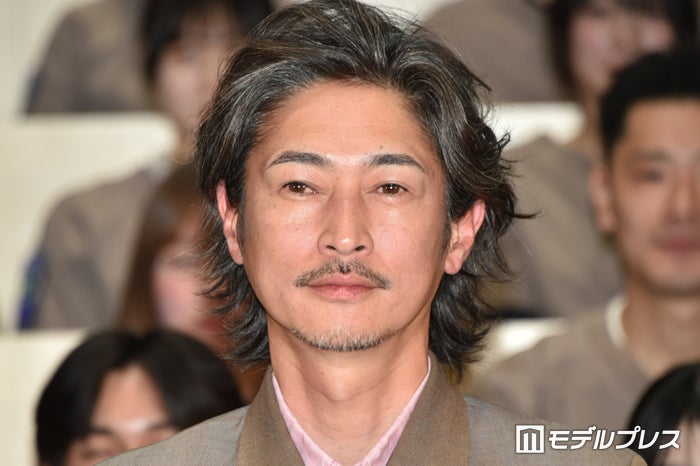 窪塚洋介、美人妻＆娘との仲良しショットが話題「お洒落ファミリー」「娘さん大きくなってる」