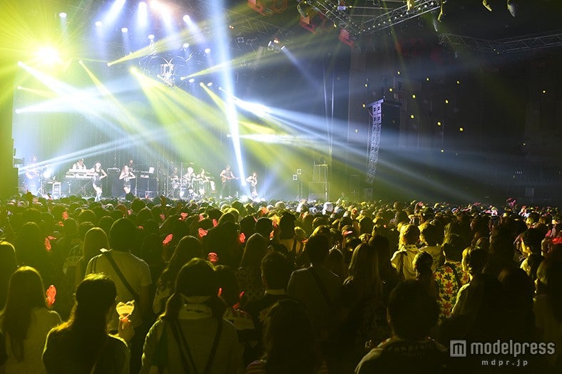 2000人のファンクラブ会員限定のアットホームなステージとなった