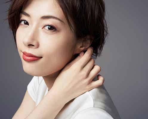 元宝塚男役トップスター・明日海りお、スカート&ワンピでイメージ一新 「BAILA」初登場