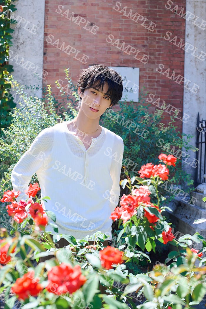 1st写真集「曽野まんま」特典SDP+(提供写真)