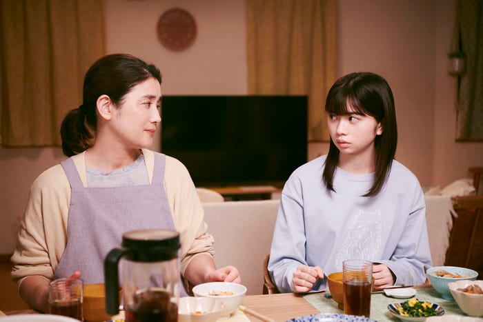 石田ひかり、桜田ひより「あの子の子ども」第6話より(C)カンテレ