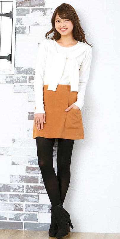 フェイクウールポケットデザイン台形スカート「神戸レタス」1990円（税込）／画像提供：神戸レタス