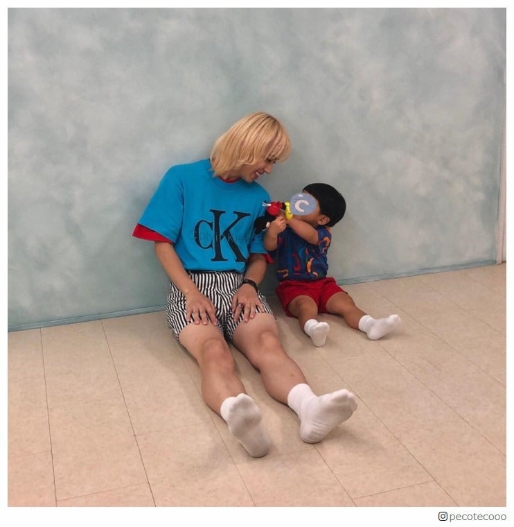 ぺこ、りゅうちぇる25歳バースデー祝福「わたしたちにとって世界一のパパ」