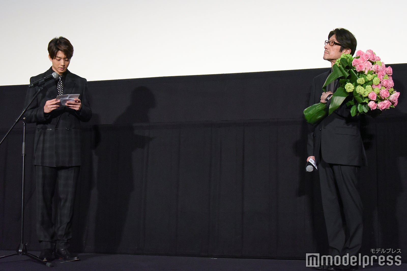 伊藤健太郎、阪本順治監督（C）モデルプレス