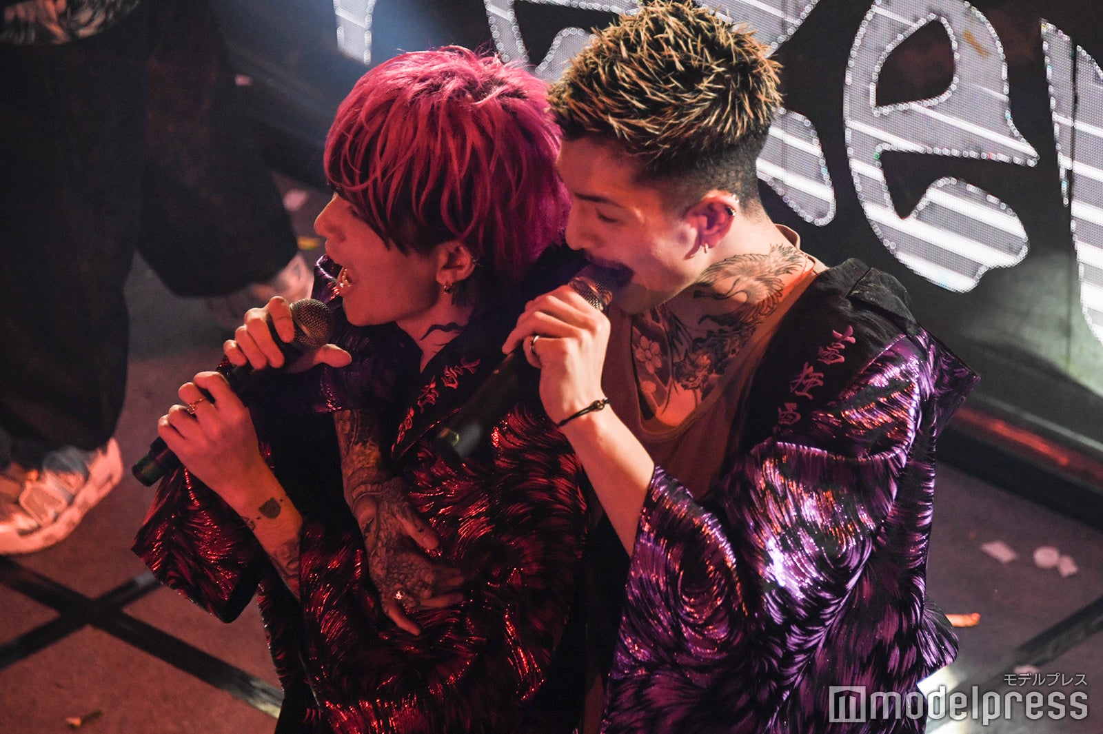 DJまる、DJふぉい 「レペゼン恐怖のカウントダウンライブ ～ガチで生配信～」（C）モデルプレス