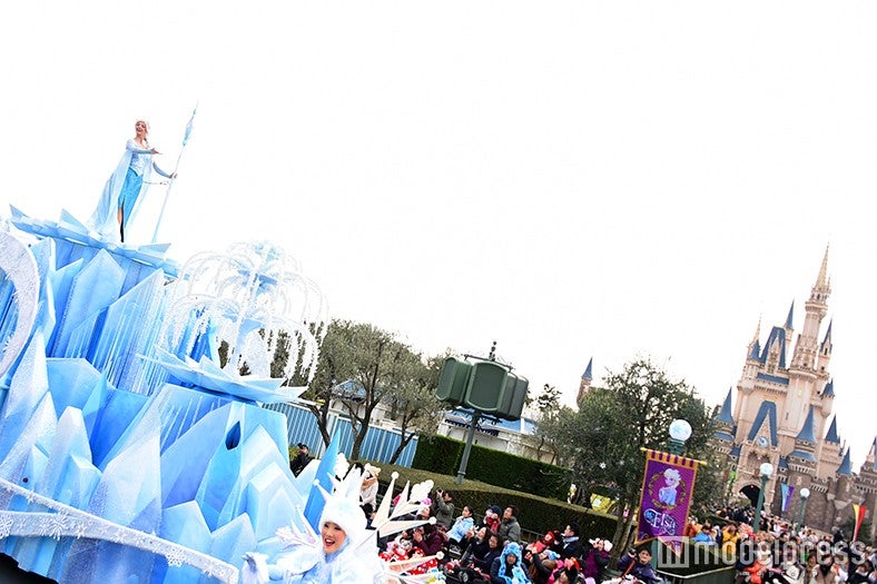 4台目エルサのフロート」／「フローズンファンタジーパレード」（C）モデルプレス