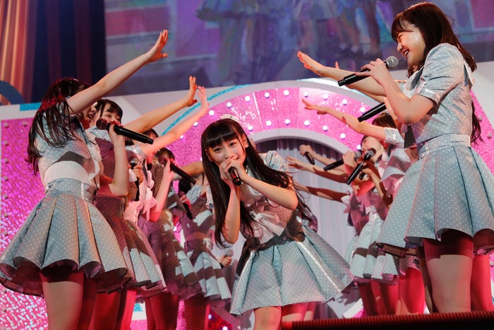 (中央)齋藤樹愛羅/=LOVEファーストコンサート「初めまして、=LOVEです。」(提供写真)