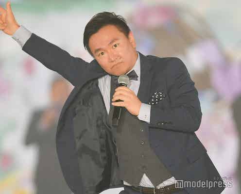かまいたち・山内健司、“私服ダサい芸人”でも堂々ランウェイ<関コレ2019A/W>