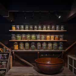 敷地内にある「ハーブ蔵」(提供写真)