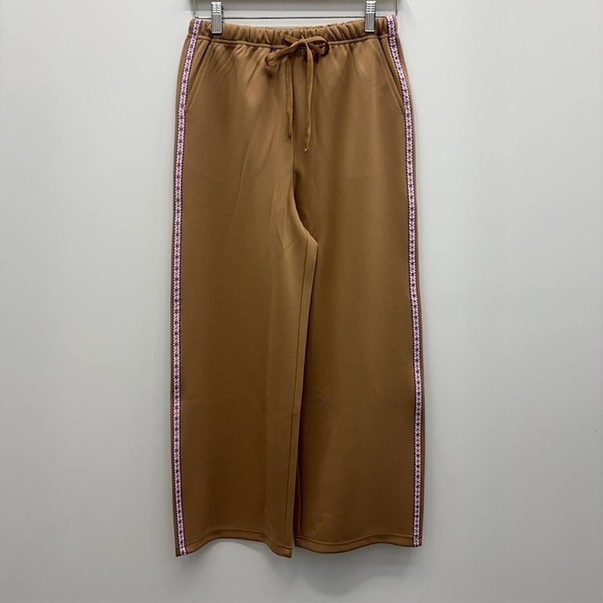 しまむらの花柄ラインカラーパンツ（ayano）