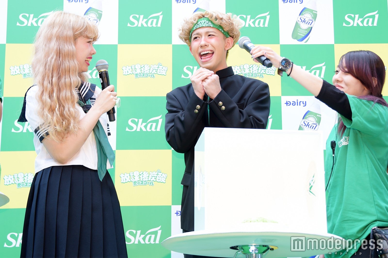 「箱の中身はなんだろうな」ゲームで「スライムをかけたモップ」に怯えるりゅうちぇる（C）モデルプレス