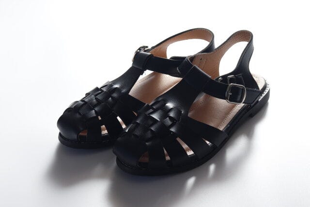 しまむら　グルカサンダル　ベルト