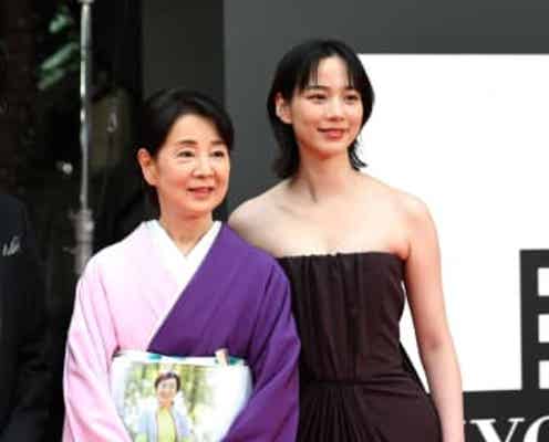 吉永小百合 特別功労賞「これからも映画の道を歩んでいけましたら」 33年ぶり東京国際映画祭レッドカーペット彩る