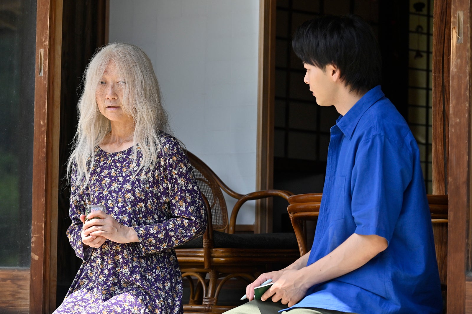 中村倫也（右）（C）テレビ朝日