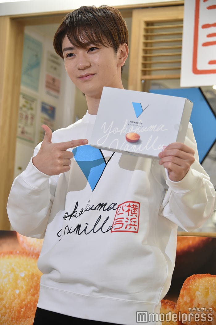 「横浜バニラ」のロゴがデザインされたトレーナーで登場し、饒舌だった高橋優斗(C)モデルプレス