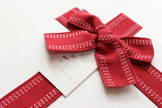 リボン長方形ギフトボックス(3サイズ) デザイン リボン長方形ギフトボックス(3サイズ) デザイン