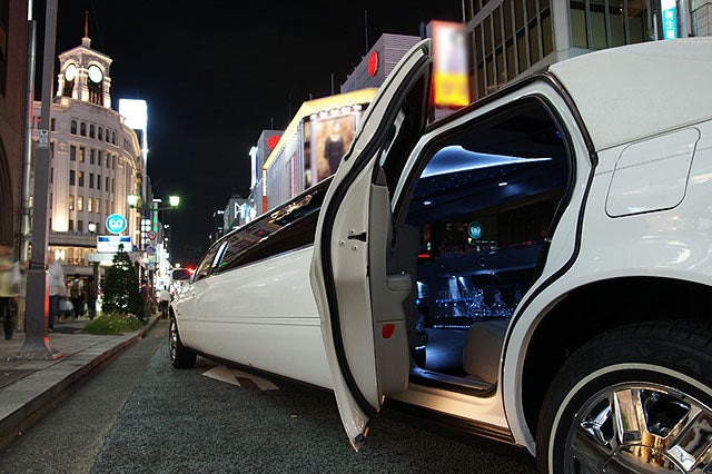 リムジンでのお出迎えでセレブ体験も