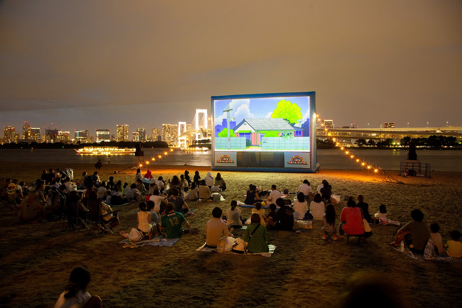 「PARK CINEMA FESTIVAL in お台場海浜公園」（Ｃ）さくらプロダクション／⽇本アニメーション