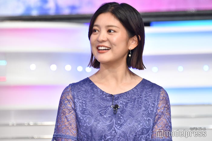 並木万里菜アナウンサー(C)モデルプレス