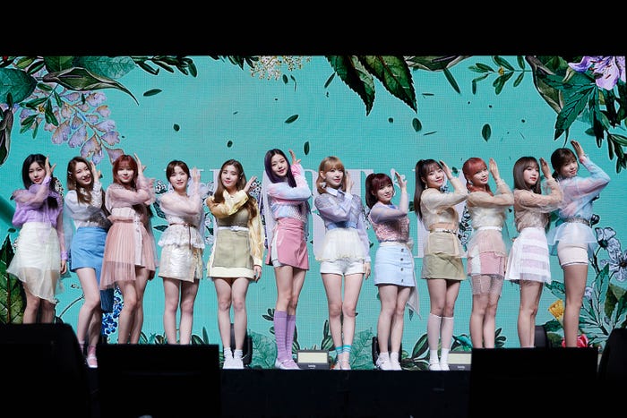 IZ*ONE(C)OFF THE RECORD