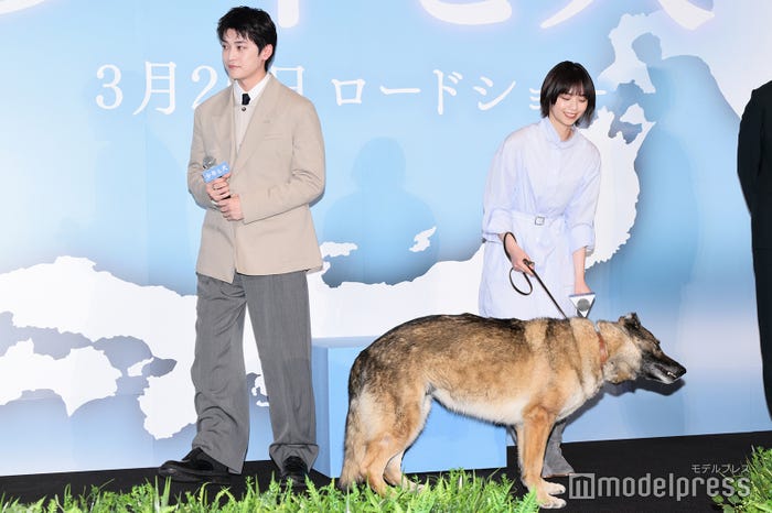 高橋文哉、さくら、西野七瀬(C)モデルプレス