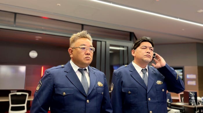 (左から)伊達みきお、富澤たけし(C)日本テレビ