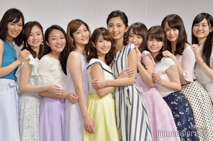 (左から)伊波さやか、竹内彩花、田村りな、大野南香、高嶋望和子、近藤カコ、赤木希、井口綾子、高井明日香、中島彩香 (C)モデルプレス