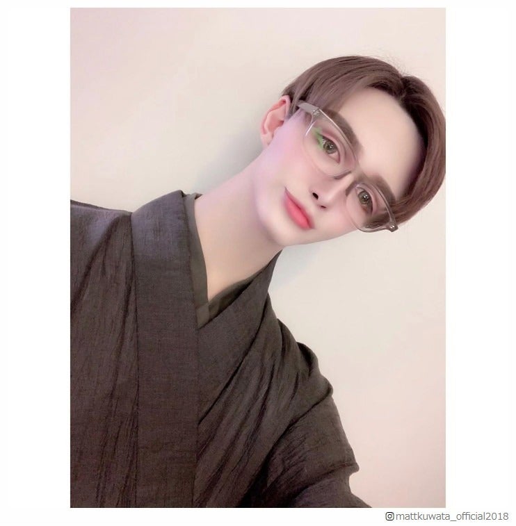 Matt、浴衣×メガネの“知的男子”姿に反響 「どこまでも美しい」「和装も似合う」の声