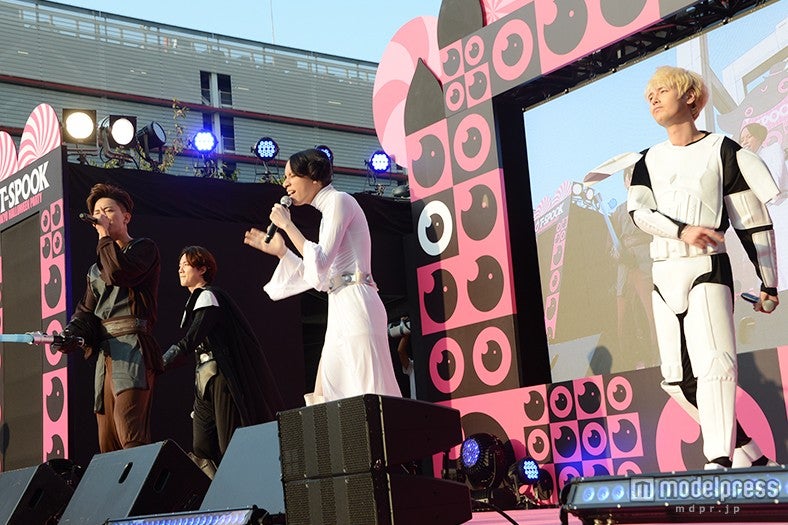 Funky Galaxy from 超新星「すごく楽しい」スター・ウォーズ仮装で登場 “異色”コラボも